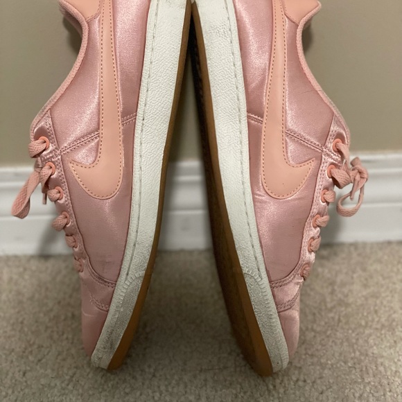 NIKE LIMITED Court Royal Pink Shoes - Picture 2 of 3